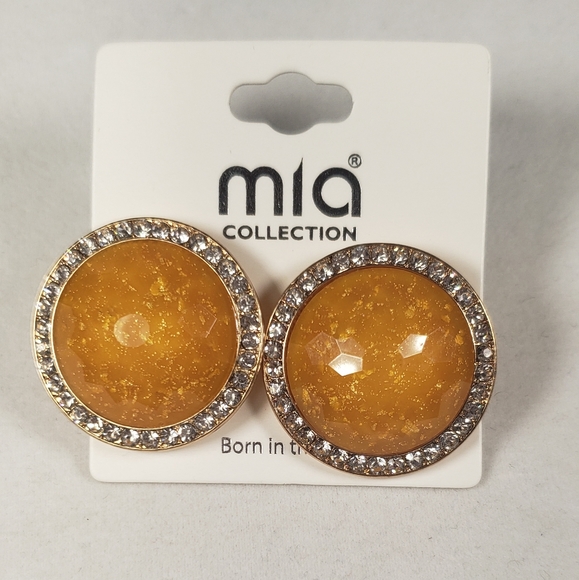 Mia Collection Earrings New On Card - Picture 2 of 5